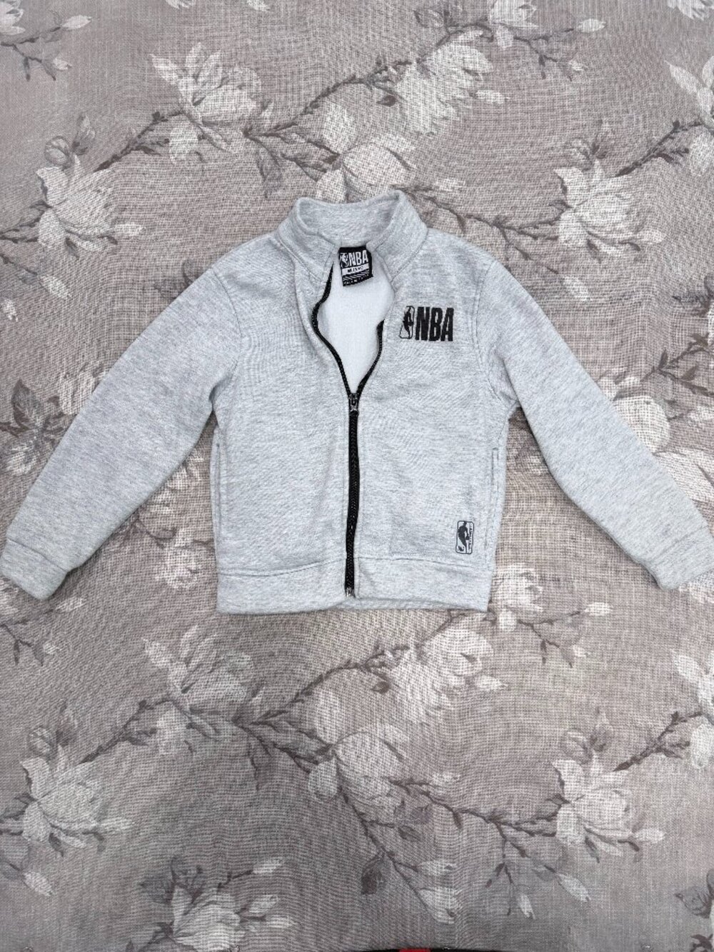 NBA Boys Size 5/6 Gray Fleece Full Zip Jacket Logo Basketball